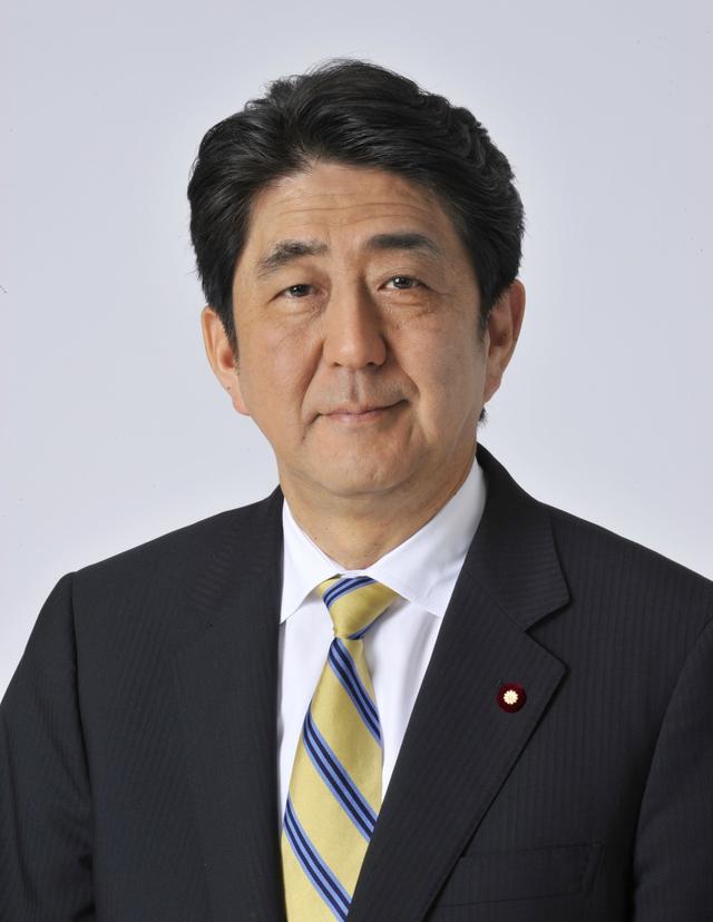 如何评价安倍晋三这个人物（窝囊的枭雄安倍晋三）(1)