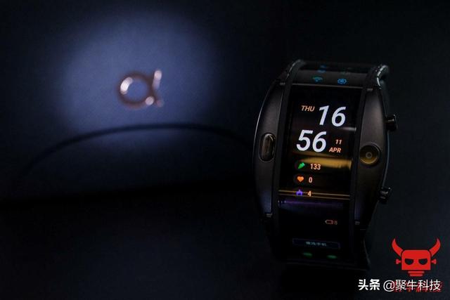 努比亚阿尔法有什么功能（移动终端设备的新形态）(3)