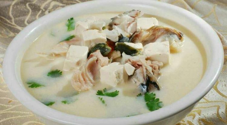 鱼头豆腐汤可以加鸡蛋,豆腐鱼头酸笋汤可以放鸡蛋的菜吗