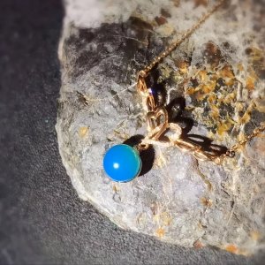 ​真正的蓝珀是什么样的（蓝珀怎么辨认真假图片）