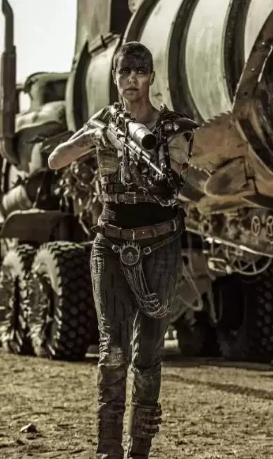 服装时尚好看的电影有哪些（盘点十部被服装加持的电影）