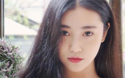 ​喜欢上一个大龄剩女，该怎么追？