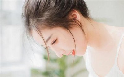 ​女生等你表白的暗示，别看不出让真爱擦肩而过