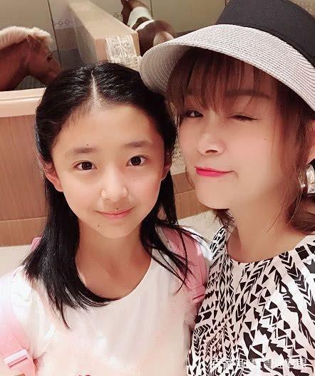 变形计：被富妈妈宠成名媛的乡下娃，节目结束后回村里大家认不出