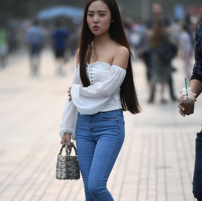 街拍：美女牛仔裤系列